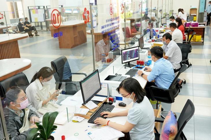Ảnh minh họa: Người dân làm thủ tục hành chính tại UBND quận Tân Phú, TP.HCM - Ảnh: HỮU HẠNH Ảnh minh họa: Người dân làm thủ tục hành chính tại UBND quận Tân Phú, TP.HCM - Ảnh: HỮU HẠNH