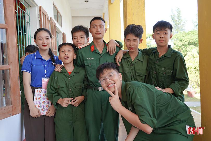 Thiếu nhi Hà Tĩnh tham gia &quot;Học kỳ quân đội&quot; lần thứ VIII năm 2024. (Ảnh tư liệu).